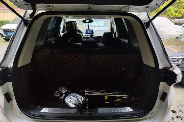 Used Bisu T5 2017 1.5T Manual Luxury Model Trunk
