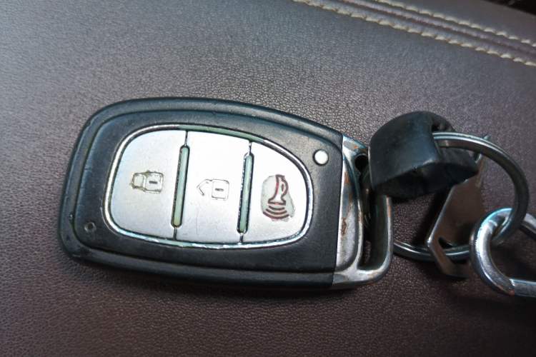 Used Bisu T5 2017 1.5T Manual Luxury Model Vehicle Key