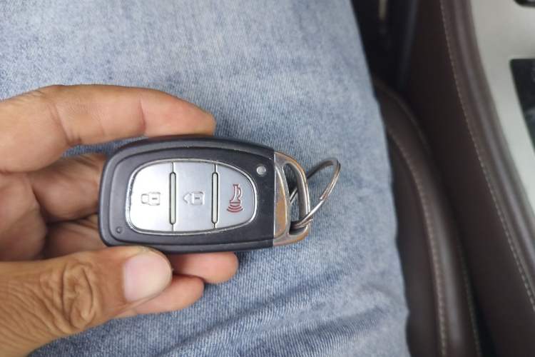 Used Bisu T5 2017 1.5T Automatic Luxury Model Vehicle Key