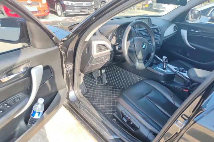 Used BMW 1 Series 2013 Facelifted 118i Leading Edition Interior 2