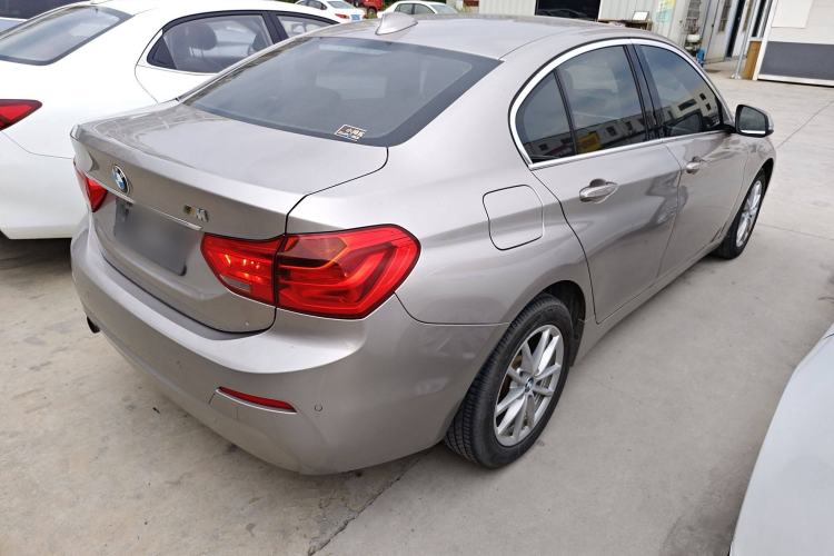 Used BMW 1 Series 2017 118i Fashion Model Exterior 5