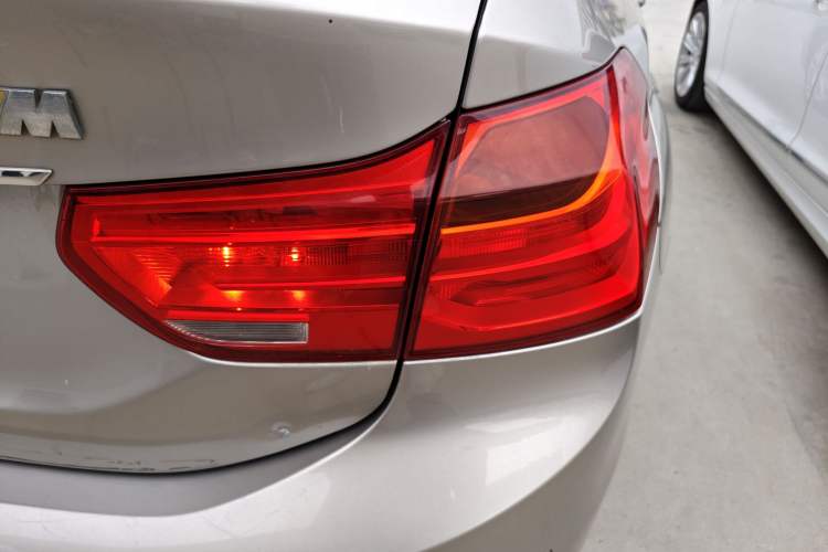 Used BMW 1 Series 2017 118i Fashion Model Exterior 6