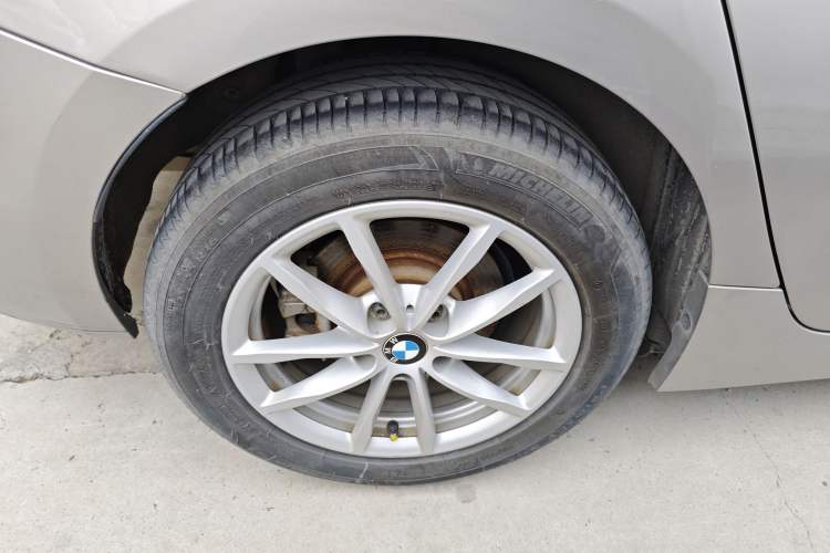 Used BMW 1 Series 2017 118i Fashion Model Exterior 8