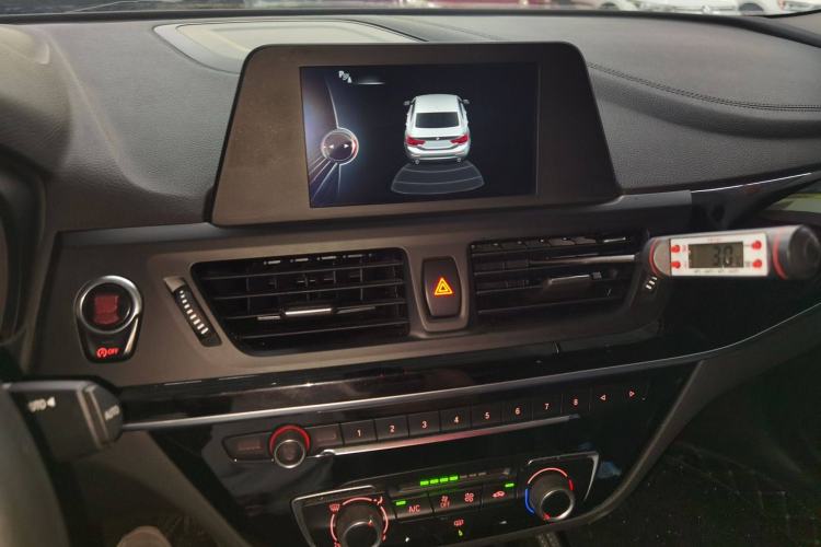 Used BMW 1 Series 2017 118i Sport Edition Audio And AC Panel