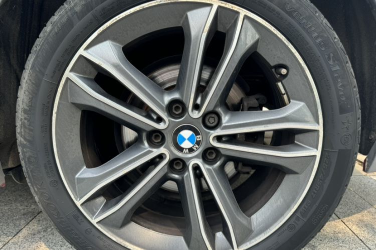 Used BMW 1 Series 2017 118i Sport Edition Exterior 2