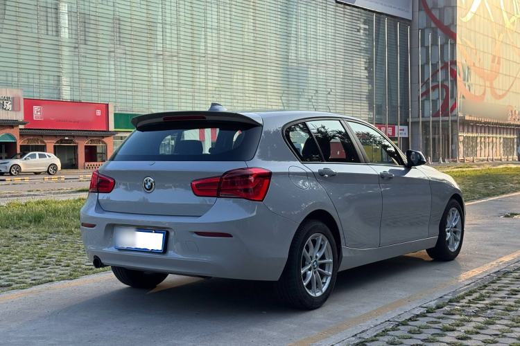 Used BMW 1 Series 2016 118i Leading Model Exterior 3