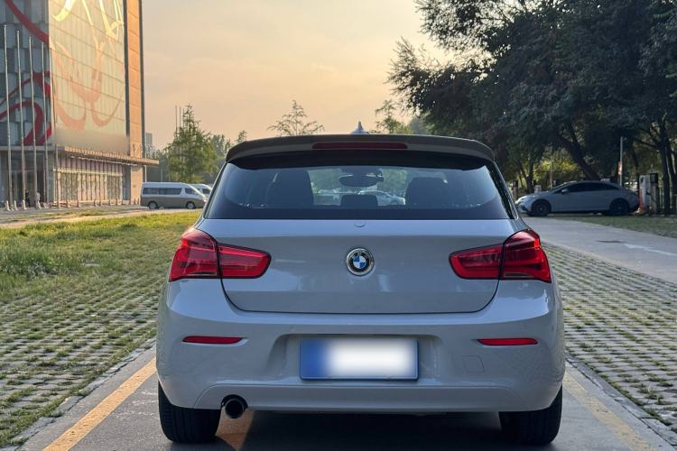 Used BMW 1 Series 2016 118i Leading Model Exterior 4