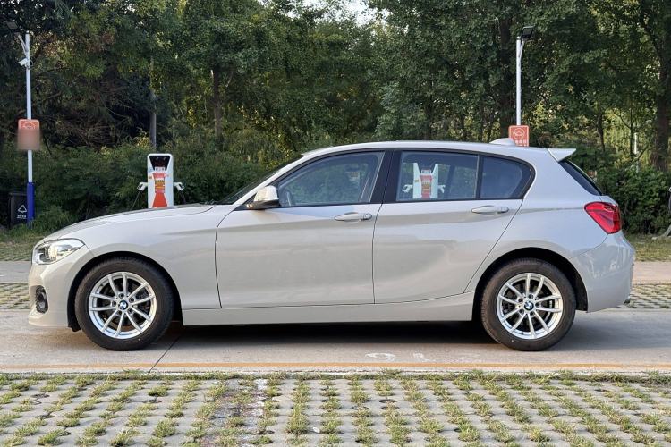 Used BMW 1 Series 2016 118i Leading Model Exterior 5