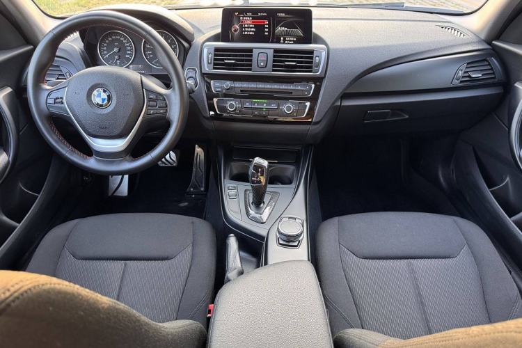 Used BMW 1 Series 2016 118i Leading Model Interior 11