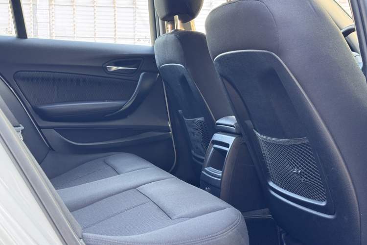Used BMW 1 Series 2016 118i Leading Model Interior 7