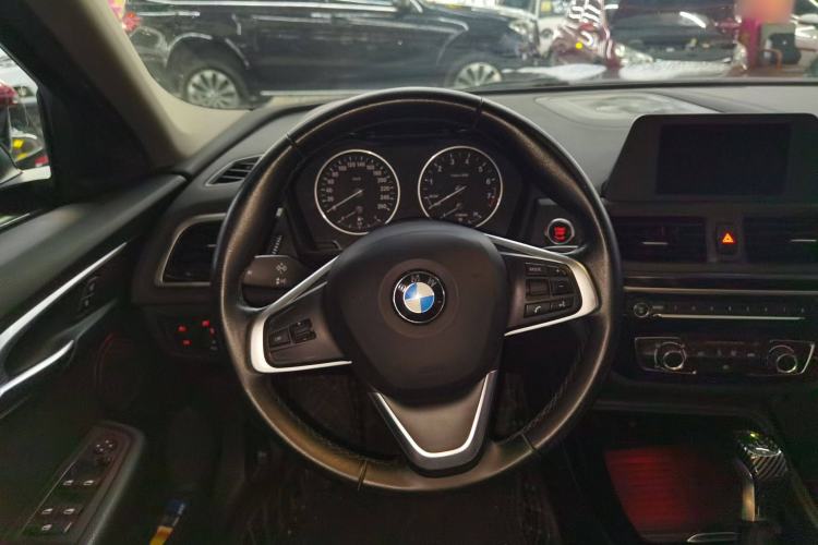 Used BMW 1 Series 2017 118i Sport Edition Steering Wheel