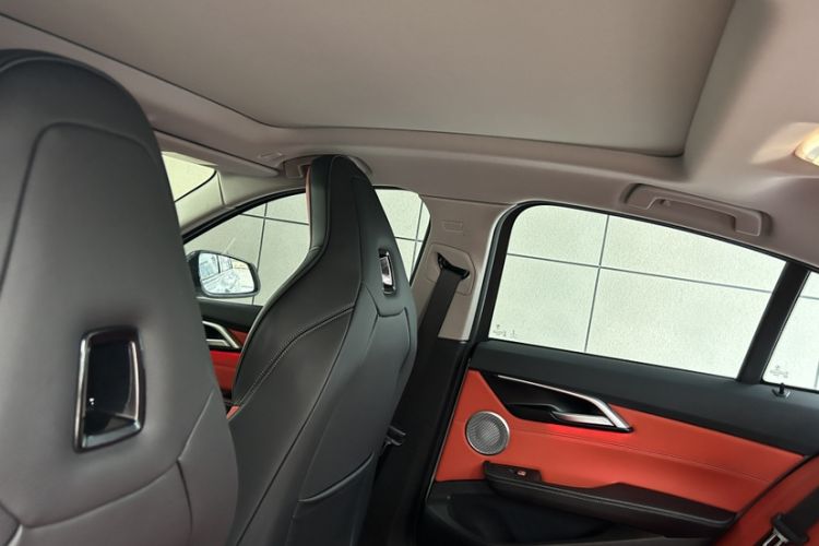 Used BMW 1 Series 2022 125i M Sport Night Edition Interior 9