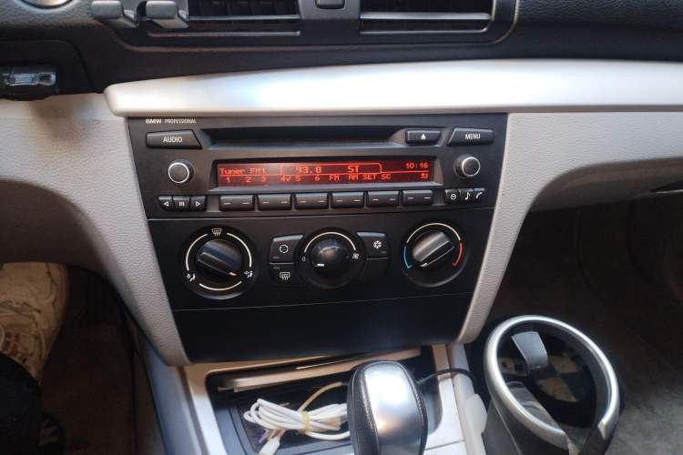 Used BMW 1 Series 2008 120i automatic transmission Audio And AC Panel