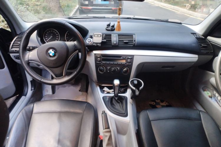Used BMW 1 Series 2008 120i automatic transmission Center Console