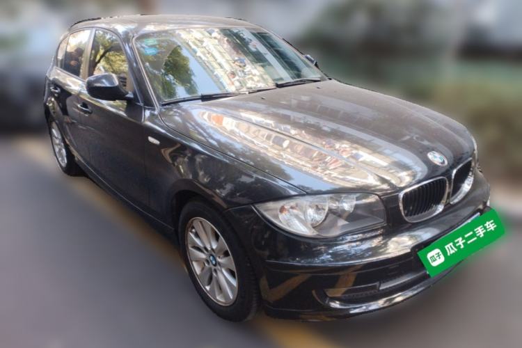 Used BMW 1 Series 2008 120i automatic transmission Front Right 45 Deg