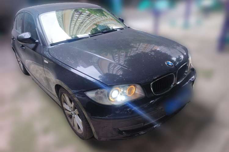 Used BMW 1 Series 2008 130i automatic transmission Front Right 45 Deg
