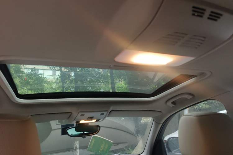 Used BMW 1 Series 2008 130i automatic transmission Headliner