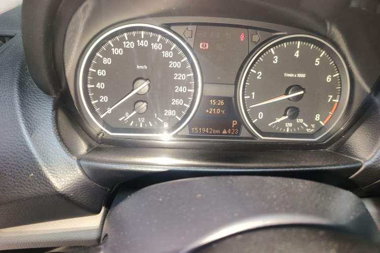 Used BMW 1 Series 2008 130i automatic transmission Odometer Close Up