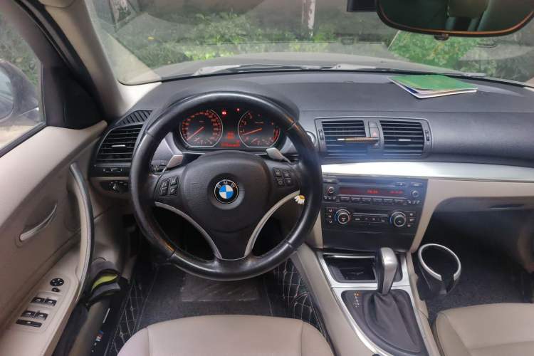 Used BMW 1 Series 2008 130i automatic transmission Steering Wheel