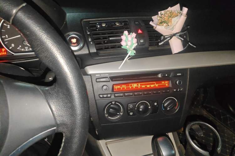 Used BMW 1 Series 2008 120i automatic transmission Audio And AC Panel