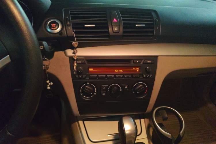 Used BMW 1 Series 2008 120i automatic transmission Audio And AC Panel
