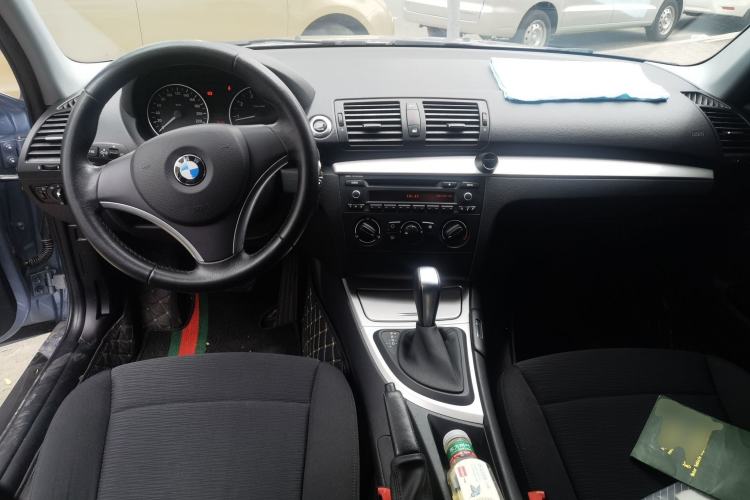 Used BMW 1 Series 2008 120i automatic transmission Center Console