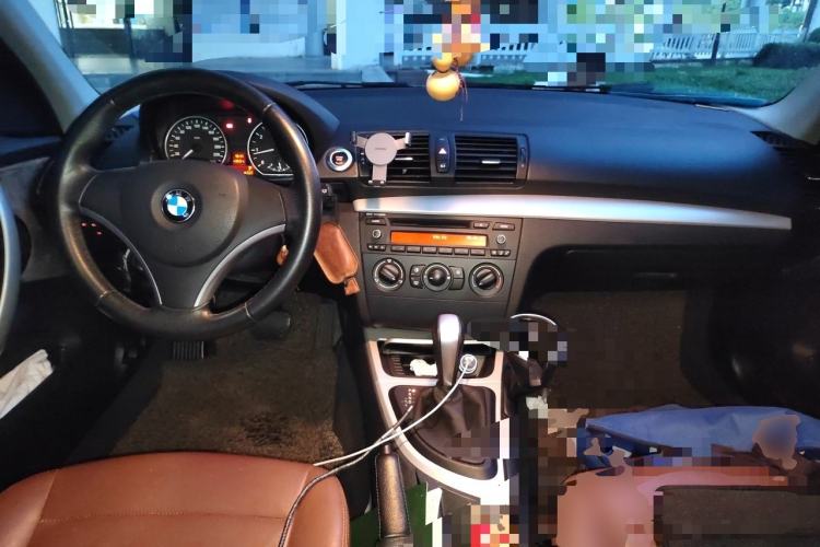 Used BMW 1 Series 2008 120i automatic transmission Center Console