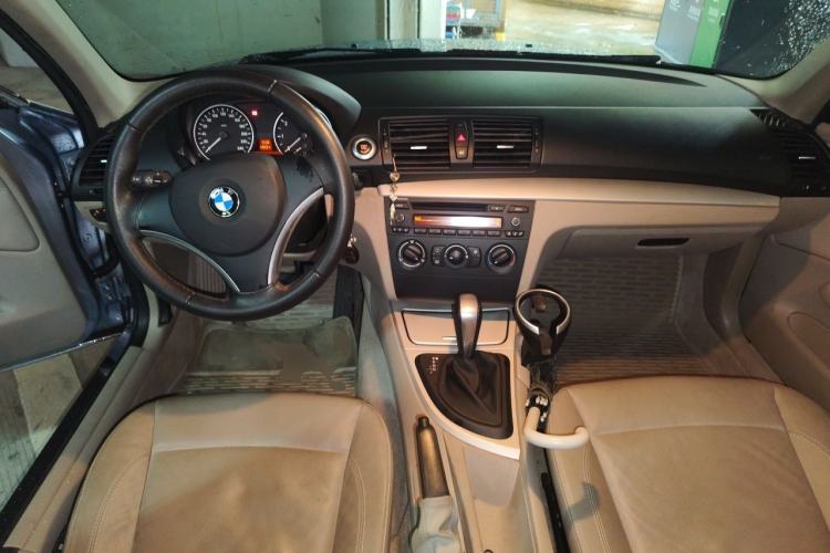 Used BMW 1 Series 2008 120i automatic transmission Center Console
