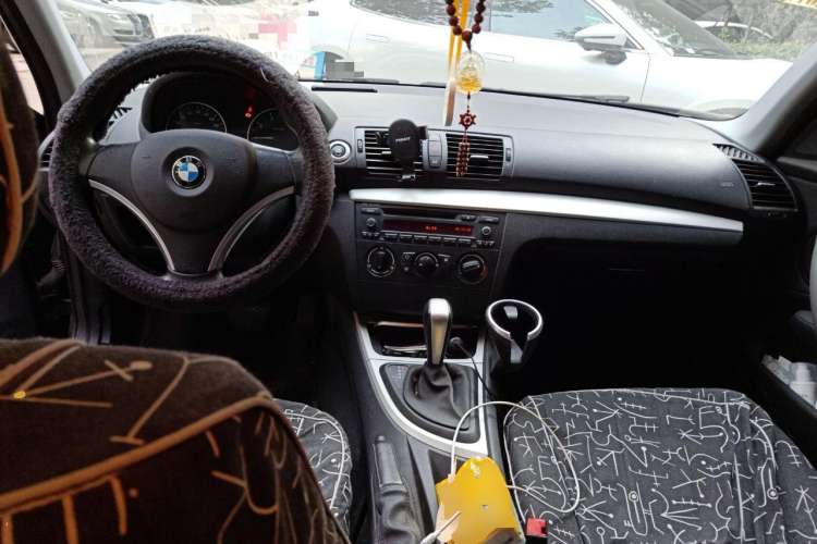 Used BMW 1 Series 2008 120i automatic transmission Center Console