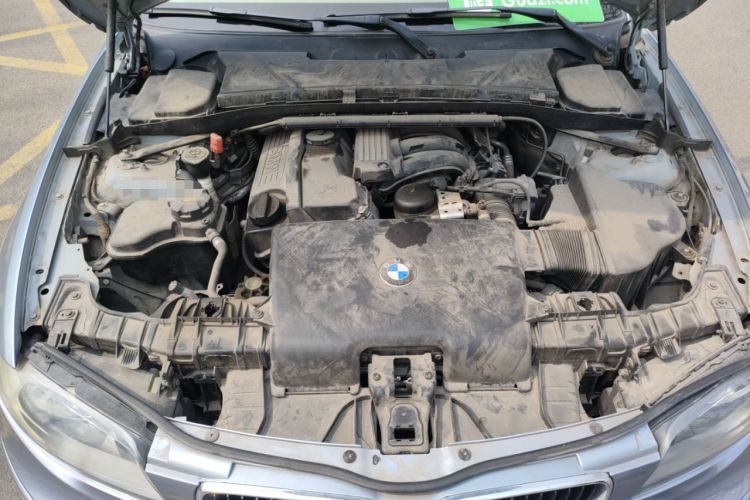 Used BMW 1 Series 2008 120i automatic transmission Engine Bay