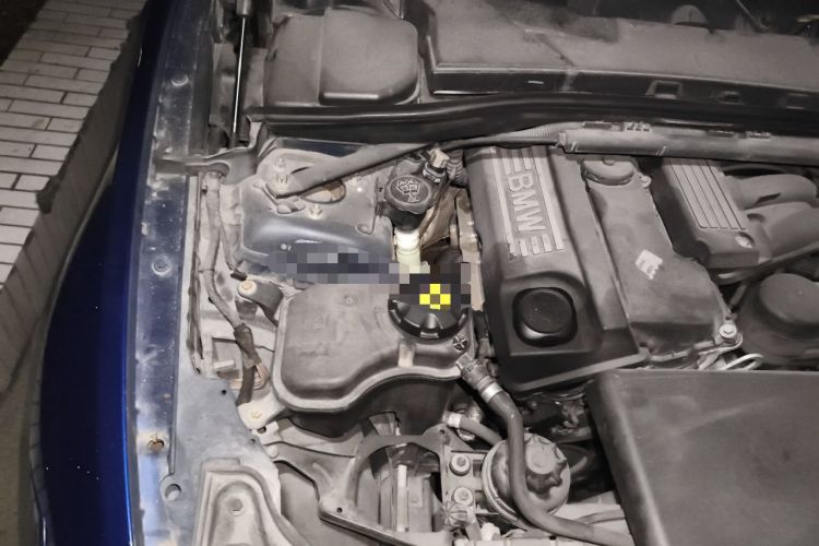 Used BMW 1 Series 2008 120i automatic transmission Engine Bay Right