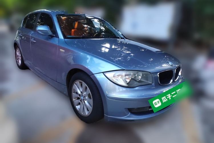 Used BMW 1 Series 2008 120i automatic transmission Front Right 45 Deg
