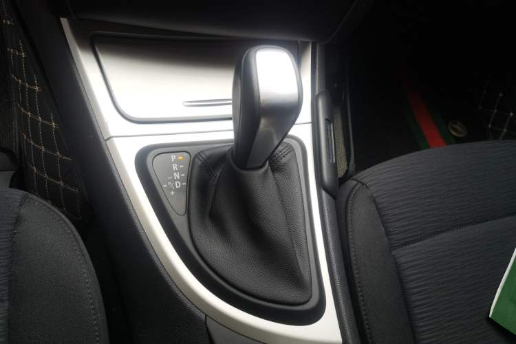 Used BMW 1 Series 2008 120i automatic transmission Gear Lever