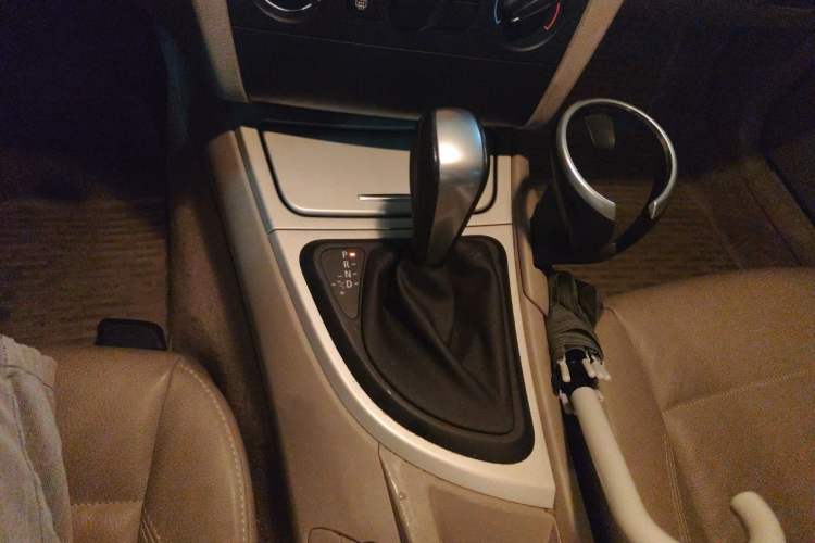 Used BMW 1 Series 2008 120i automatic transmission Gear Lever