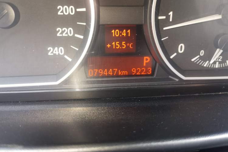 Used BMW 1 Series 2008 120i automatic transmission Odometer Close Up