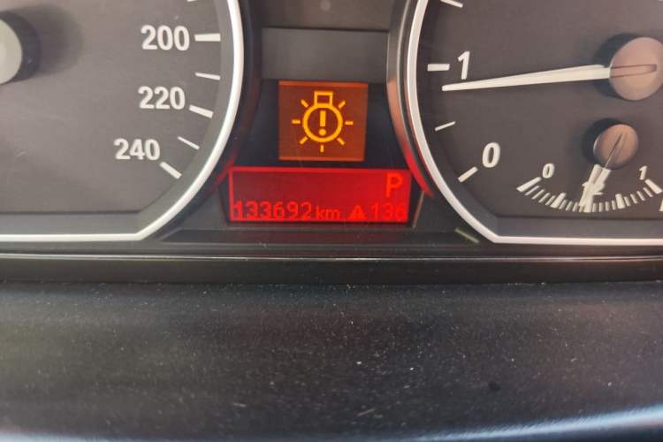 Used BMW 1 Series 2008 120i automatic transmission Odometer Close Up