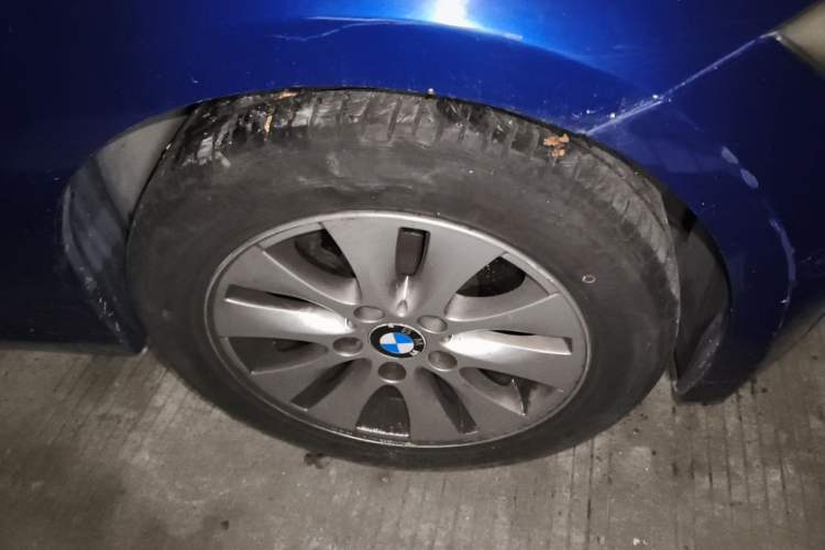 Used BMW 1 Series 2008 120i automatic transmission Right Front Wheel Hub