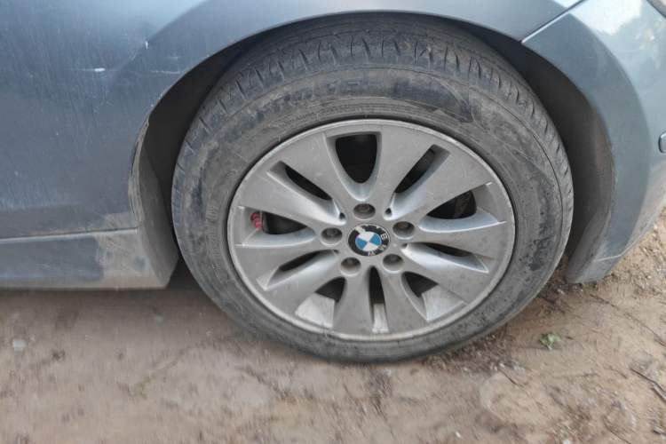 Used BMW 1 Series 2008 120i automatic transmission Right Front Wheel Hub