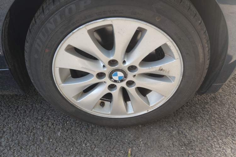 Used BMW 1 Series 2008 120i automatic transmission Right Front Wheel Hub