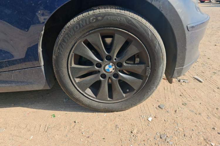 Used BMW 1 Series 2008 120i automatic transmission Right Front Wheel Hub