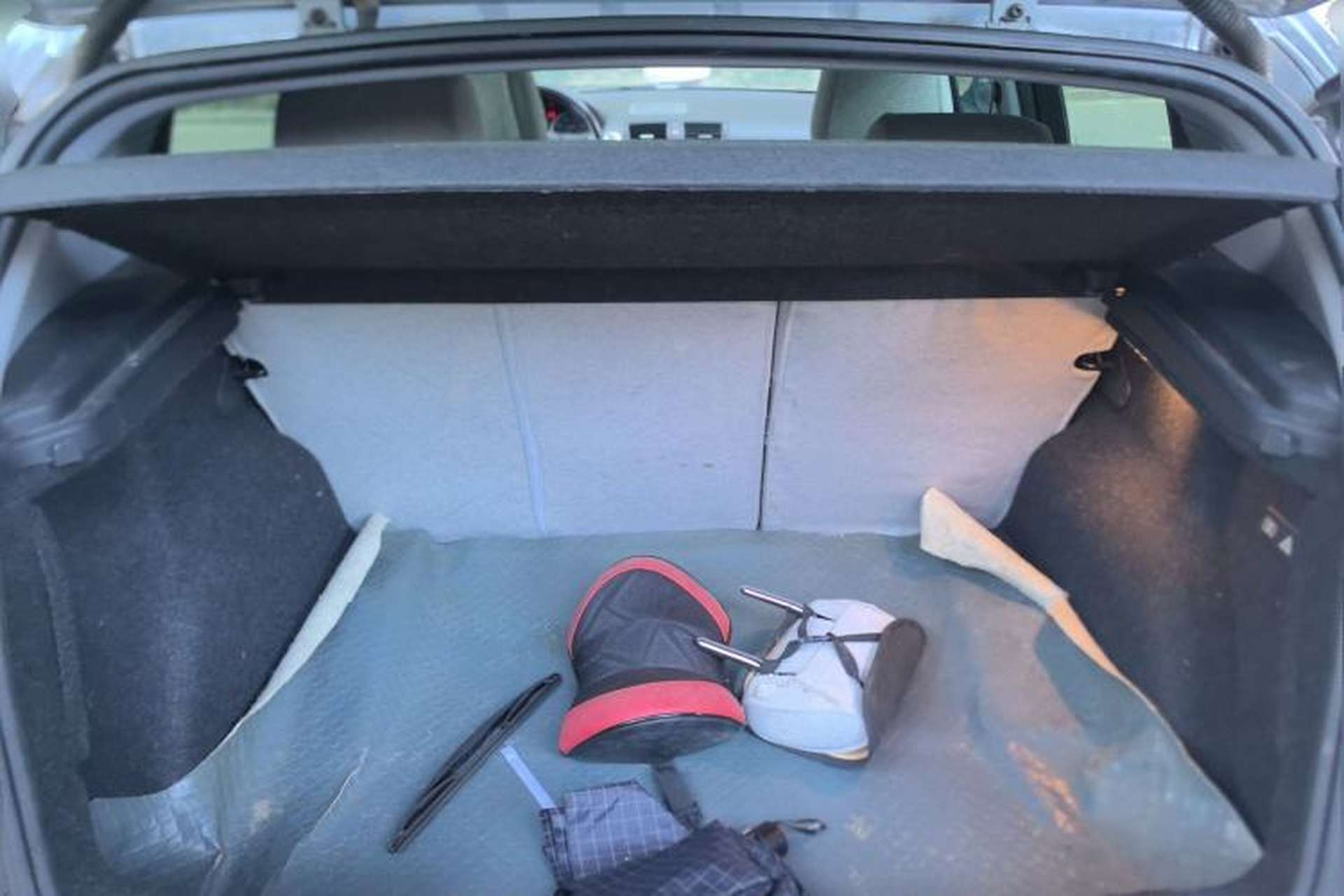 Used BMW 1 Series 2008 120i automatic transmission Trunk
