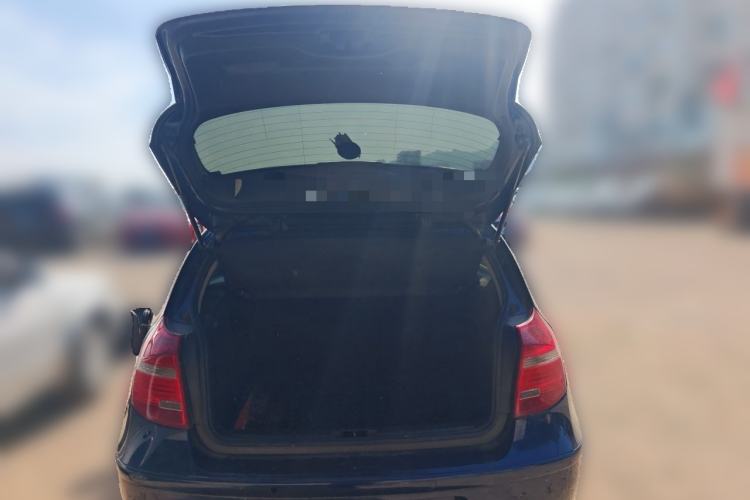 Used BMW 1 Series 2008 120i automatic transmission Trunk