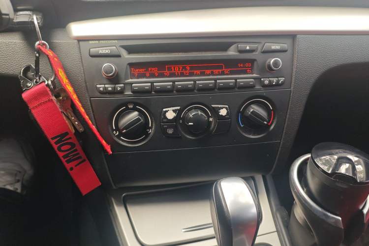Used BMW 1 Series 2008 120i automatic transmission Audio And AC Panel
