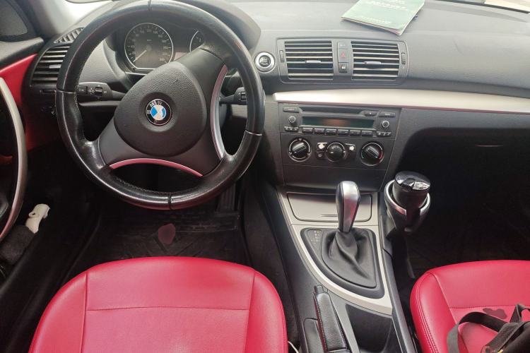 Used BMW 1 Series 2008 120i automatic transmission Center Console