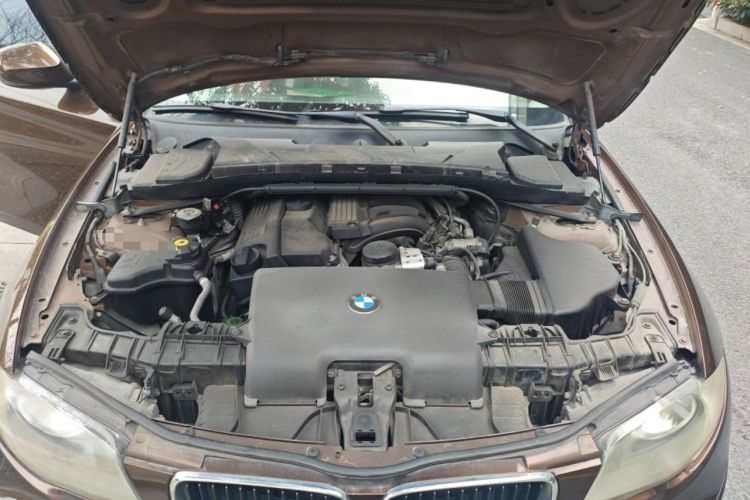 Used BMW 1 Series 2008 120i automatic transmission Engine Bay
