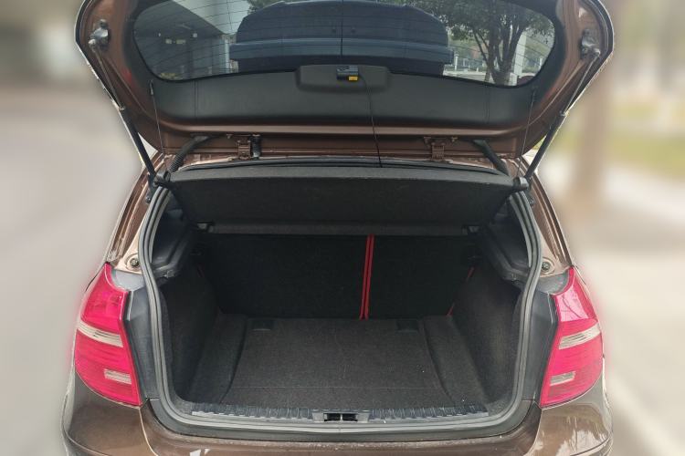 Used BMW 1 Series 2008 120i automatic transmission Trunk