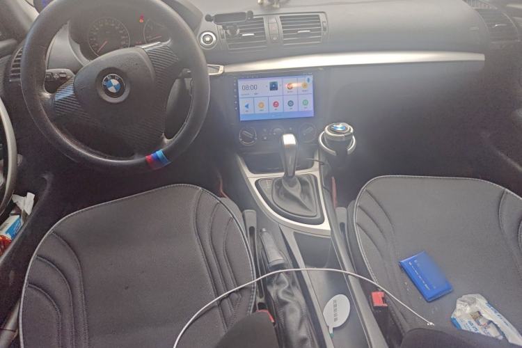Used BMW 1 Series 2008 120i automatic transmission Center Console