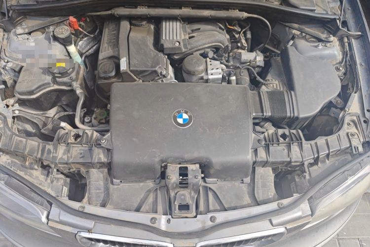 Used BMW 1 Series 2008 120i automatic transmission Engine Bay