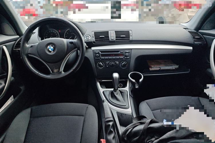 Used BMW 1 Series 2008 120i automatic transmission Center Console