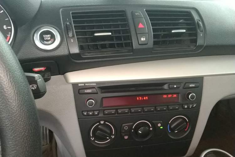 Used BMW 1 Series 2008 120i automatic transmission Audio And AC Panel